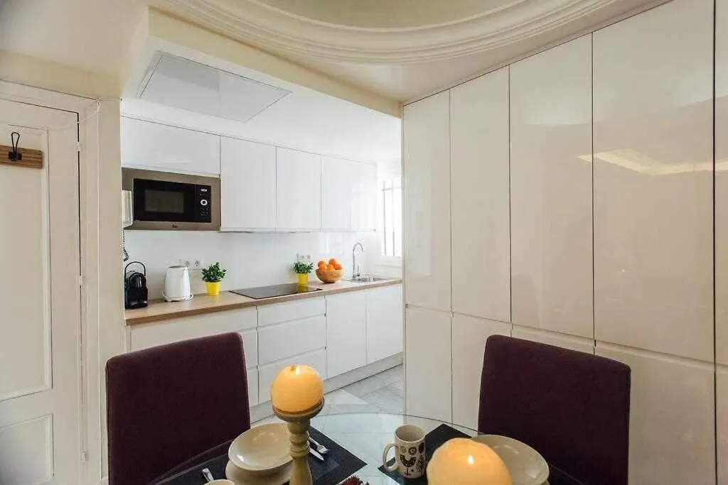 Appartement Apartamento Boutique Abades Sevilla Spanje
