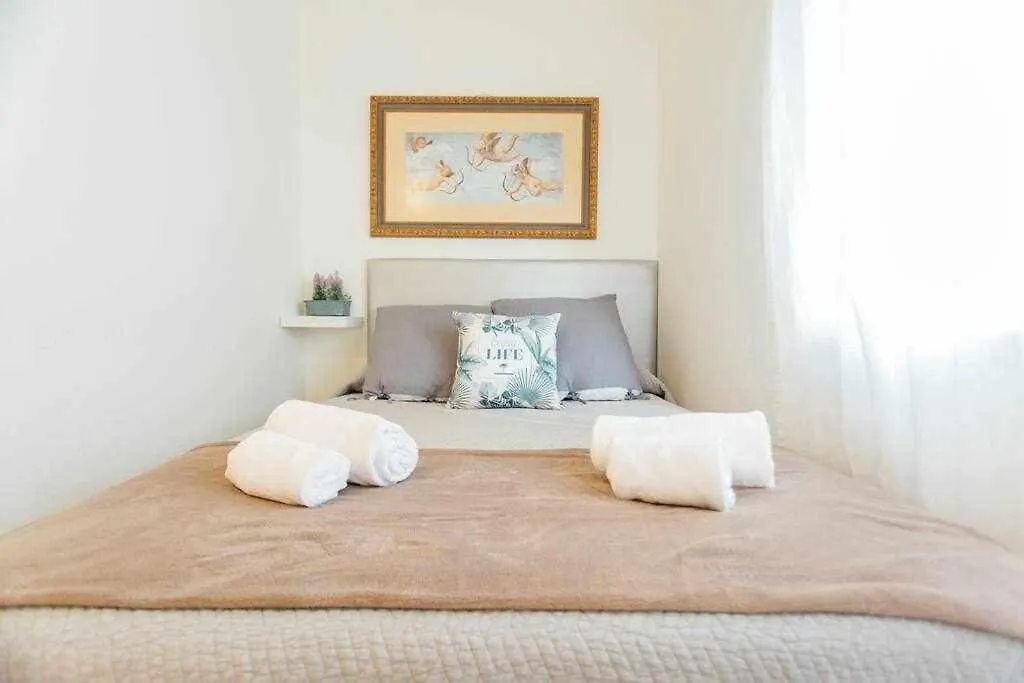 Appartement Apartamento Boutique Abades Sevilla Spanje